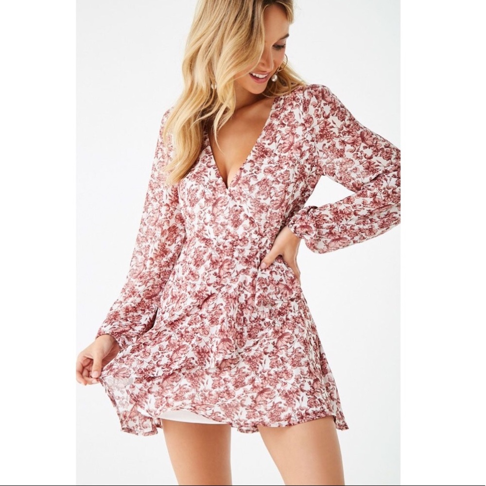 NWT Forever 21 Floral Chiffon Mock Wrap Flowy Lined Dress. Size S.